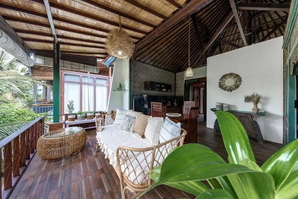 Family Oasis, 2 Bedrooms, Shared Pool, Garden, Rice Field View Ubud  Villa Ubud (Bali)
