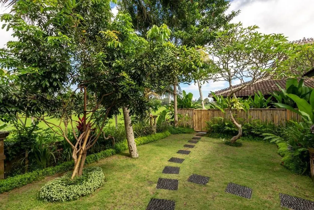 Vila Family Oasis, 2 Bedrooms, Shared Pool, Garden, Rice Field View Ubud